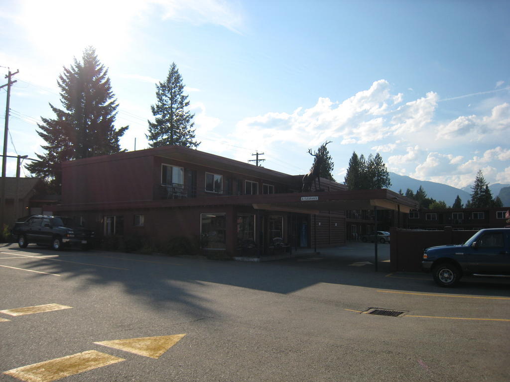 Revelstoke Lodge Exterior foto